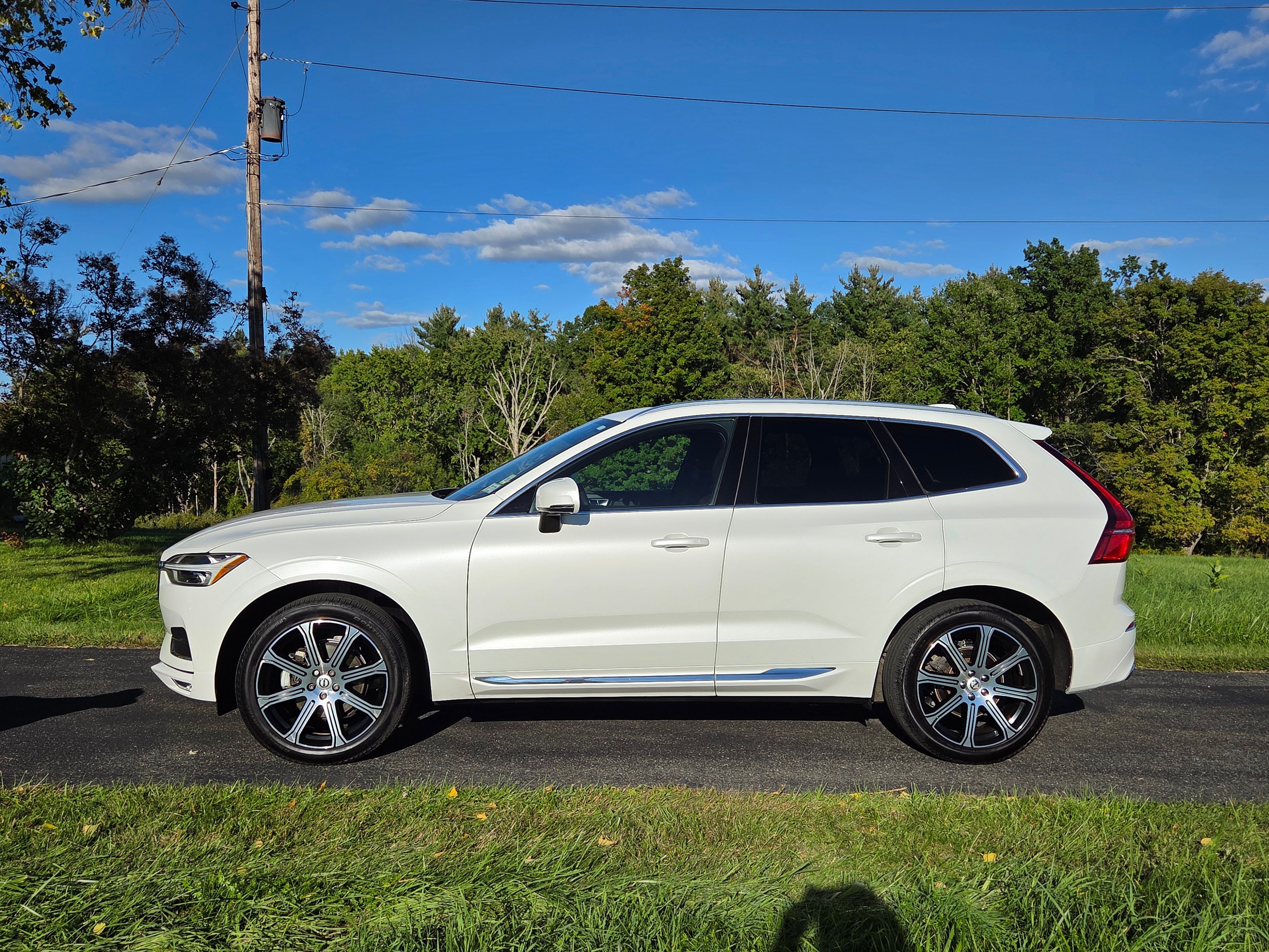 Used 2021 Volvo XC60 T5 Inscription w/ Protection Package AWD/4WD image 1