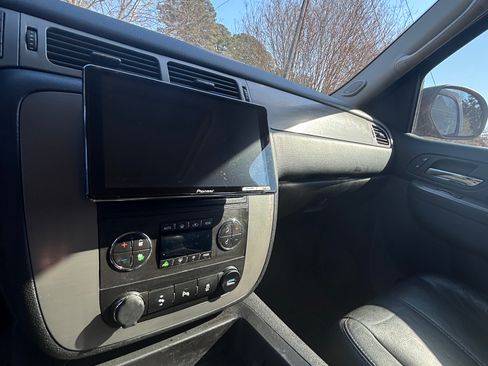 Used 2014 Chevrolet Suburban LT w/ Suspension Package, Off-Road image 10