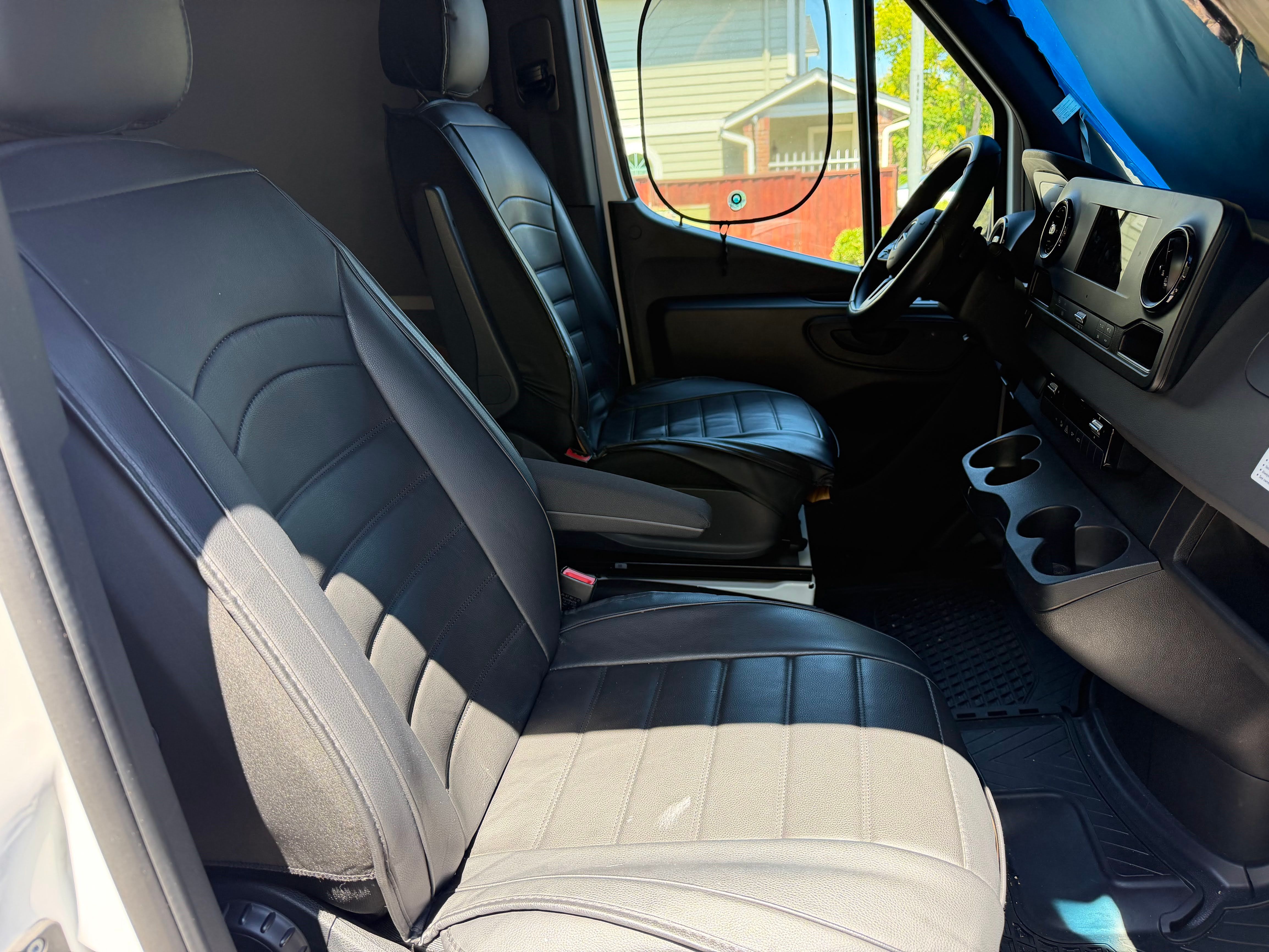 Used 2024 Mercedes-Benz Sprinter 2500 image 4