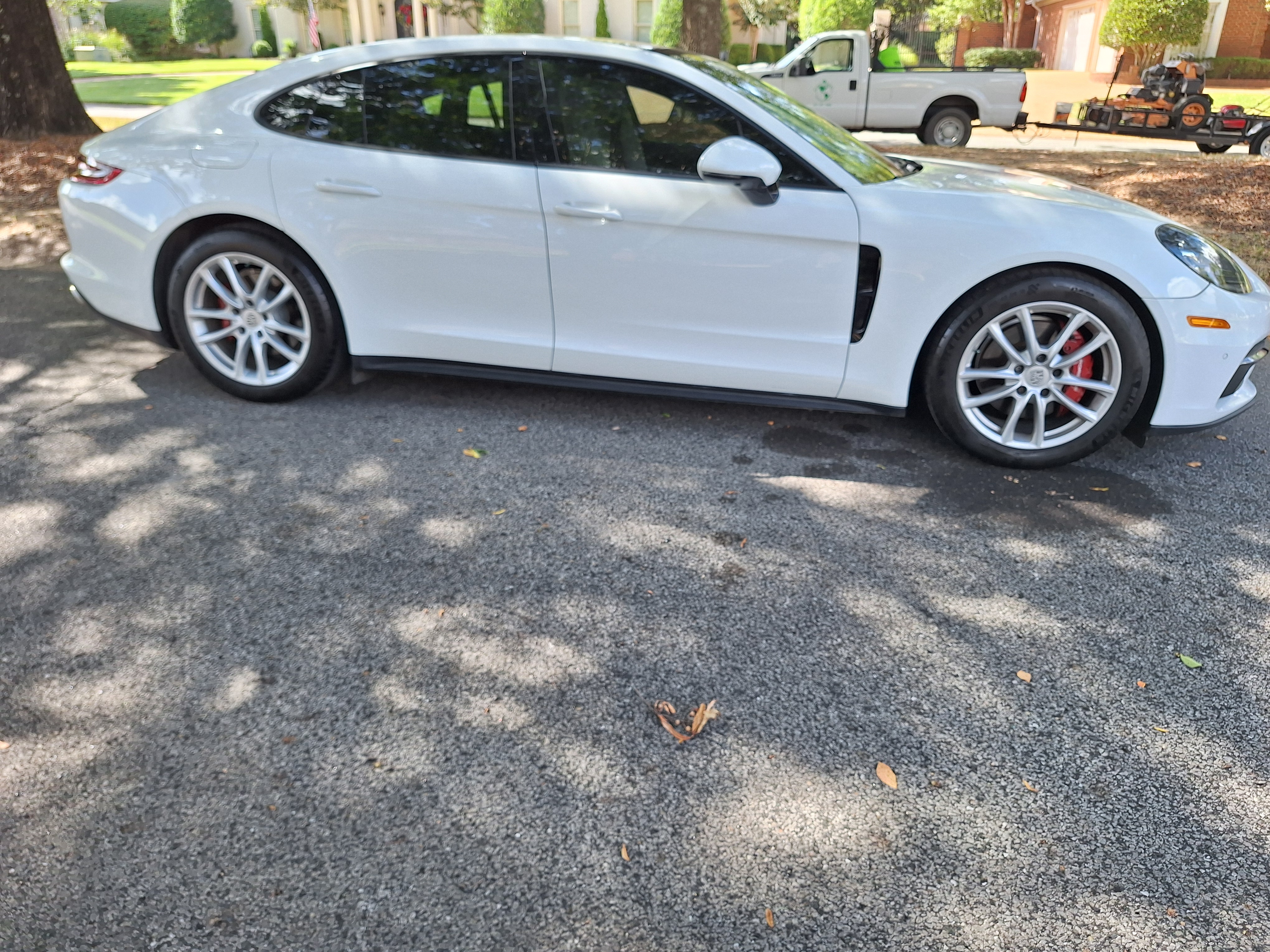 Used 2020 Porsche Panamera RWD image 1