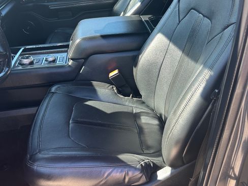 Used 2018 Ford Expedition Max Limited w/ Equipment Group 301A image 11