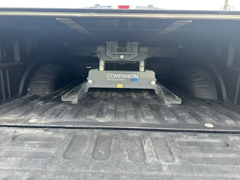 Used 2021 Ford F250 XLT w/ XLT Premium Package AWD/4WD image 14
