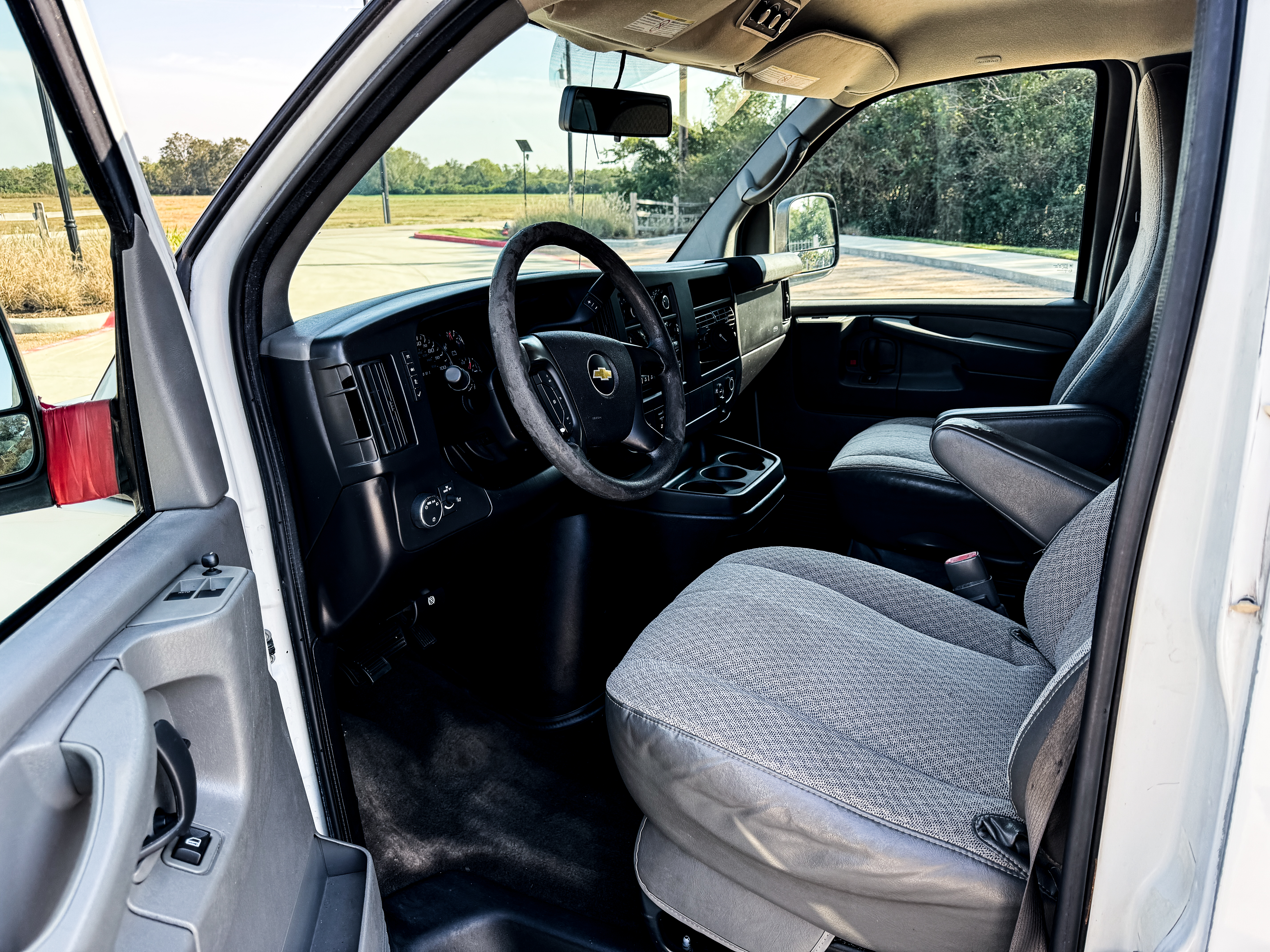 Used 2013 Chevrolet Express 3500 LT w/ LT Preferred Equipment Group RWD image 11