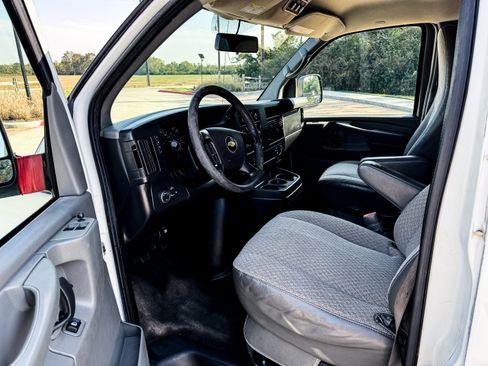 Used 2013 Chevrolet Express 3500 LT w/ LT Preferred Equipment Group image 11