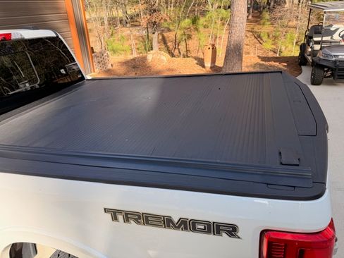 Used 2021 Ford F250 Lariat image 12