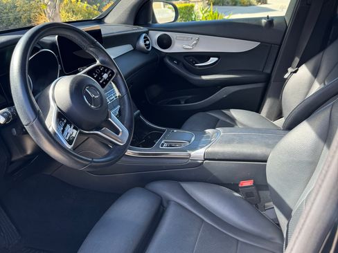 Used 2021 Mercedes-Benz GLC 300 image 8