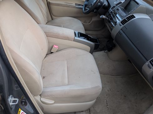 Used 2005 Toyota Prius Hatchback 4D image 14