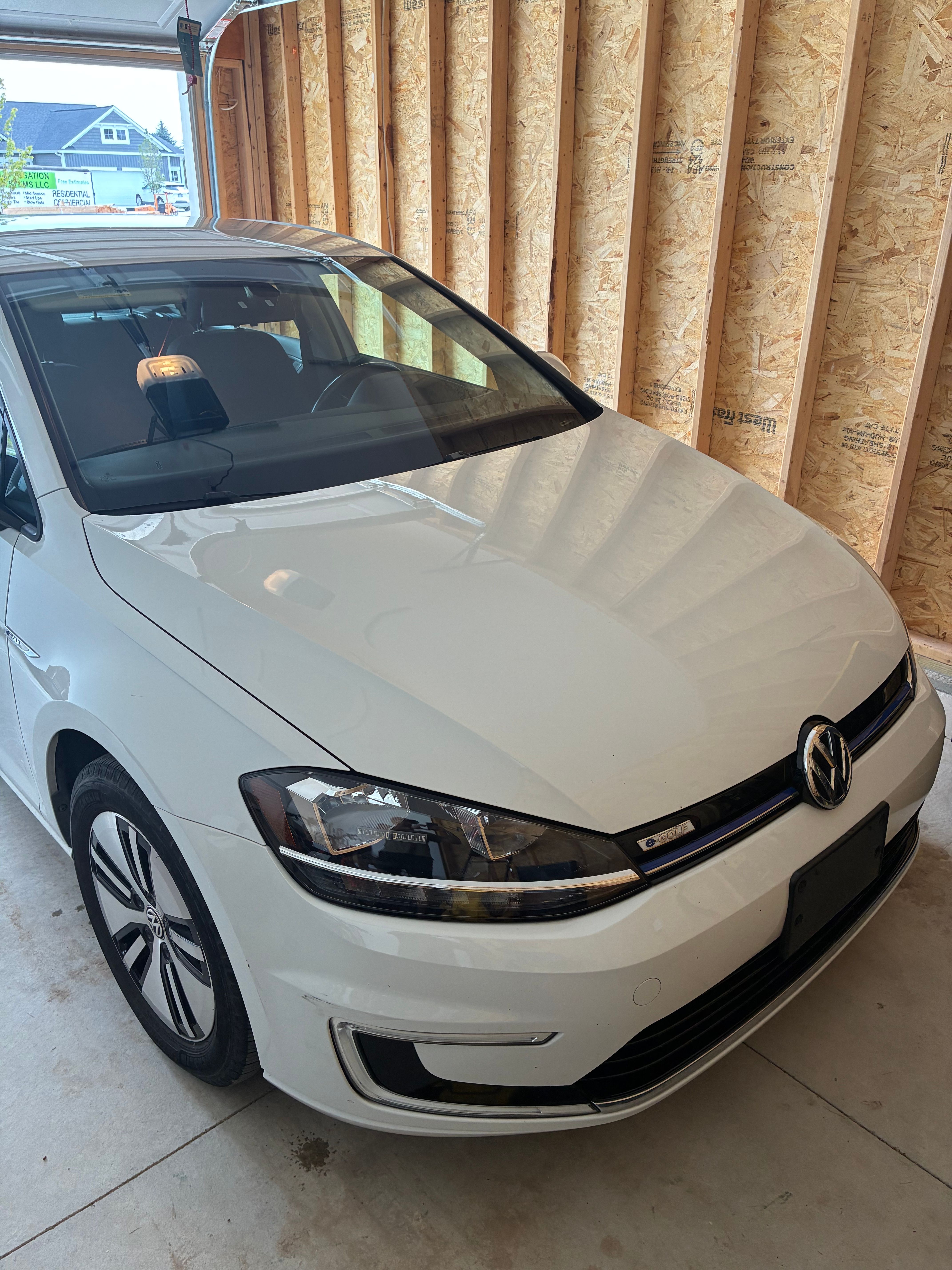 Used 2019 Volkswagen e-Golf SE FWD image 10