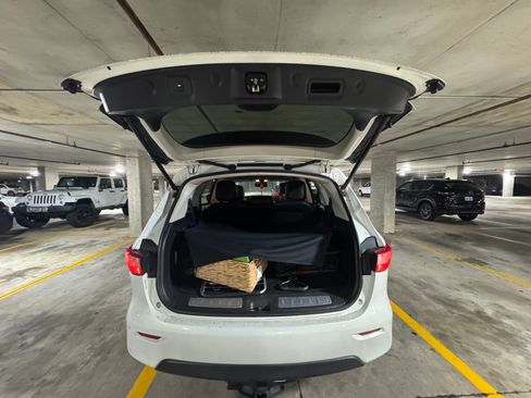 Used 2013 INFINITI JX35 FWD w/ Premium Pkg image 12