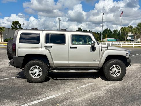 Used 2006 HUMMER H3 w/ Chrome Appearance Package image 5