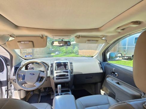 Used 2010 Ford Edge Limited AWD/4WD image 5