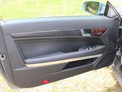 Used 2010 Mercedes-Benz E 350 Coupe image 15