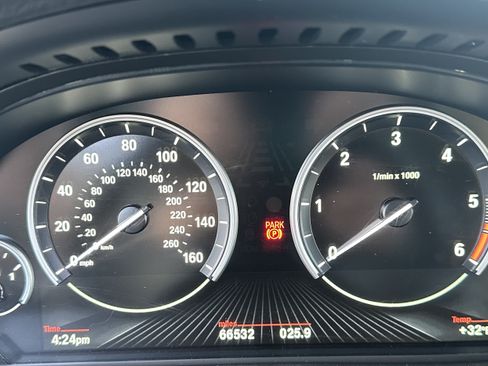 Used 2016 BMW X5 xDrive35d image 13