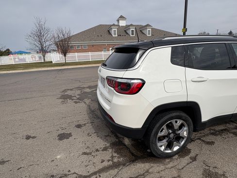 Used 2018 Jeep Compass Limited image 4