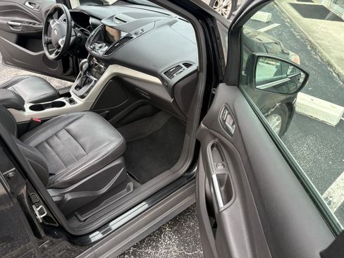 Used 2015 Ford C-MAX SEL w/ Equipment Group 302A FWD image 10