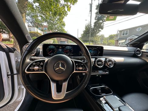 Used 2020 Mercedes-Benz CLA 250 4MATIC image 13