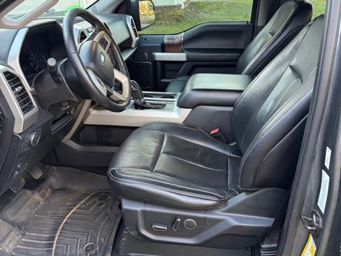 Used 2018 Ford F150 Lariat image 13