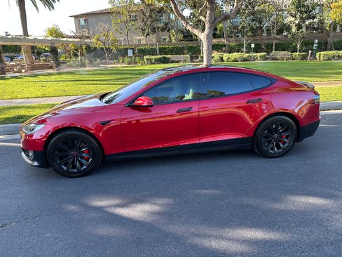 Used 2020 Tesla Model S Performance image 1