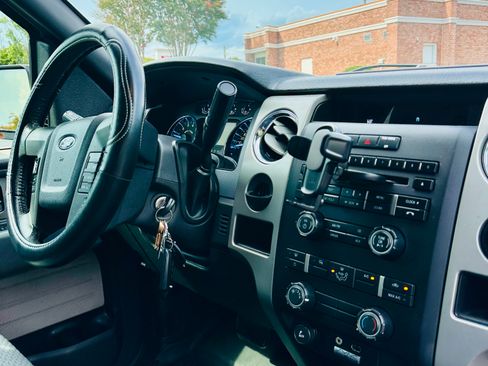 Used 2011 Ford F150 XLT w/ XLT Convenience Pkg RWD image 12
