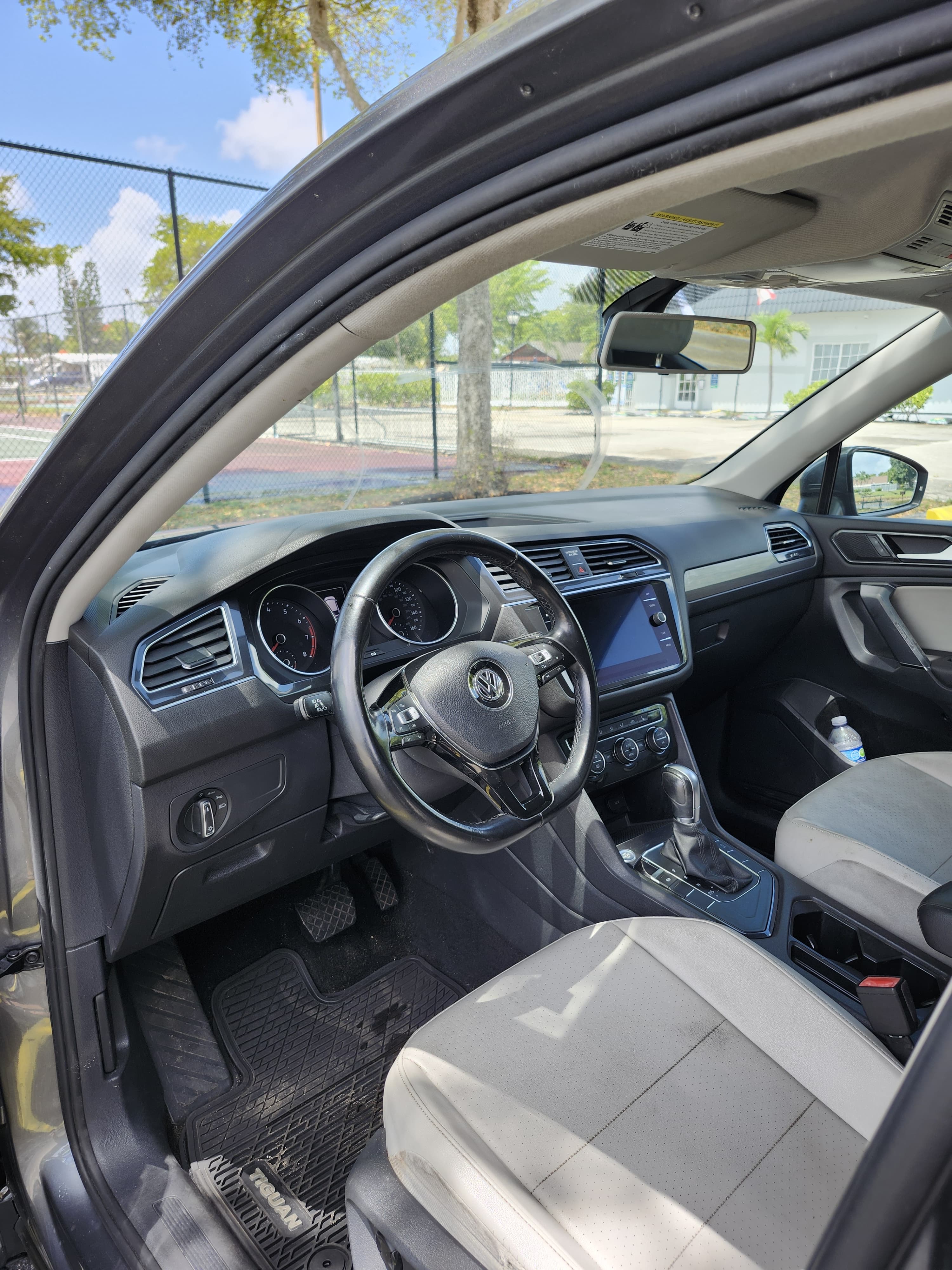 Used 2018 Volkswagen Tiguan SE FWD image 10