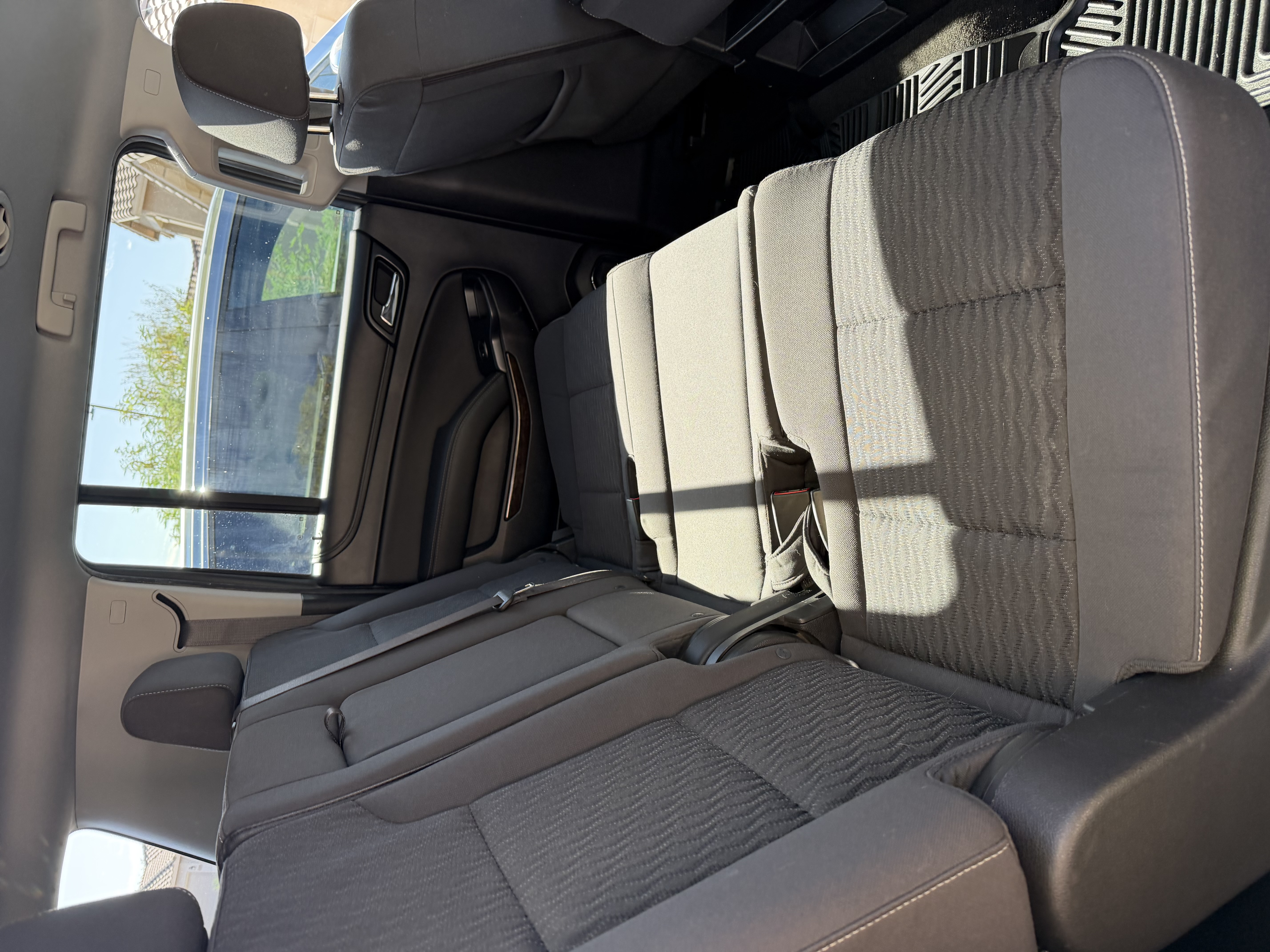 Used 2018 Chevrolet Suburban LS w/ Enhanced Driver Alert Package RWD image 8
