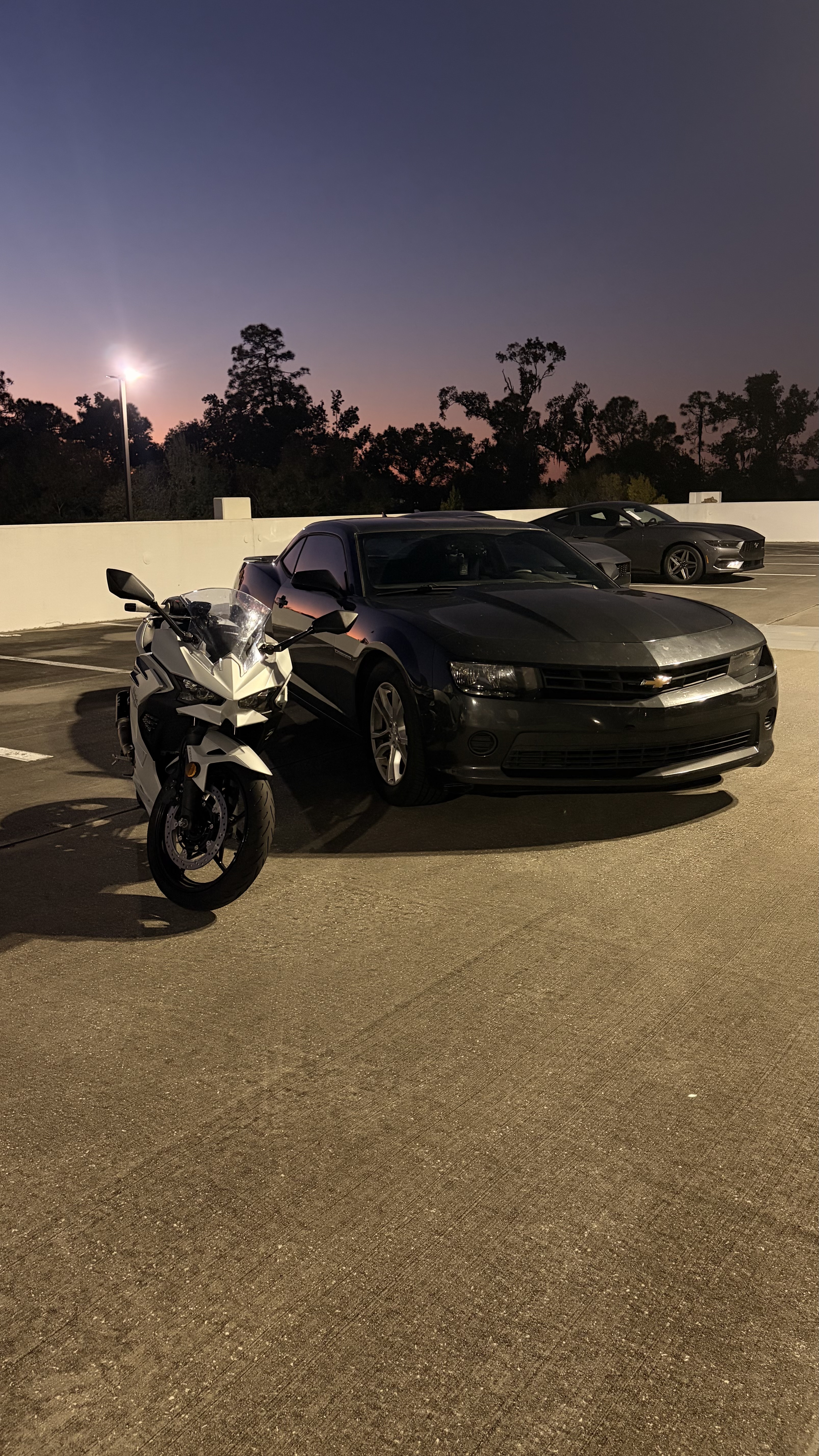 Used 2015 Chevrolet Camaro LS RWD image 15