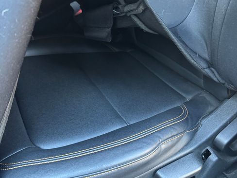 Used 2023 Ford Bronco Badlands image 9