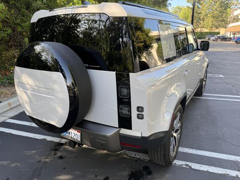 Used 2026 Land Rover Defender 110 S image 18