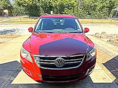 Used 2009 Volkswagen Tiguan SEL