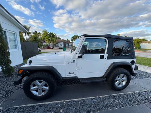 Used 2004 Jeep Wrangler 4WD w/ 30" Tire & Wheel Group image 2