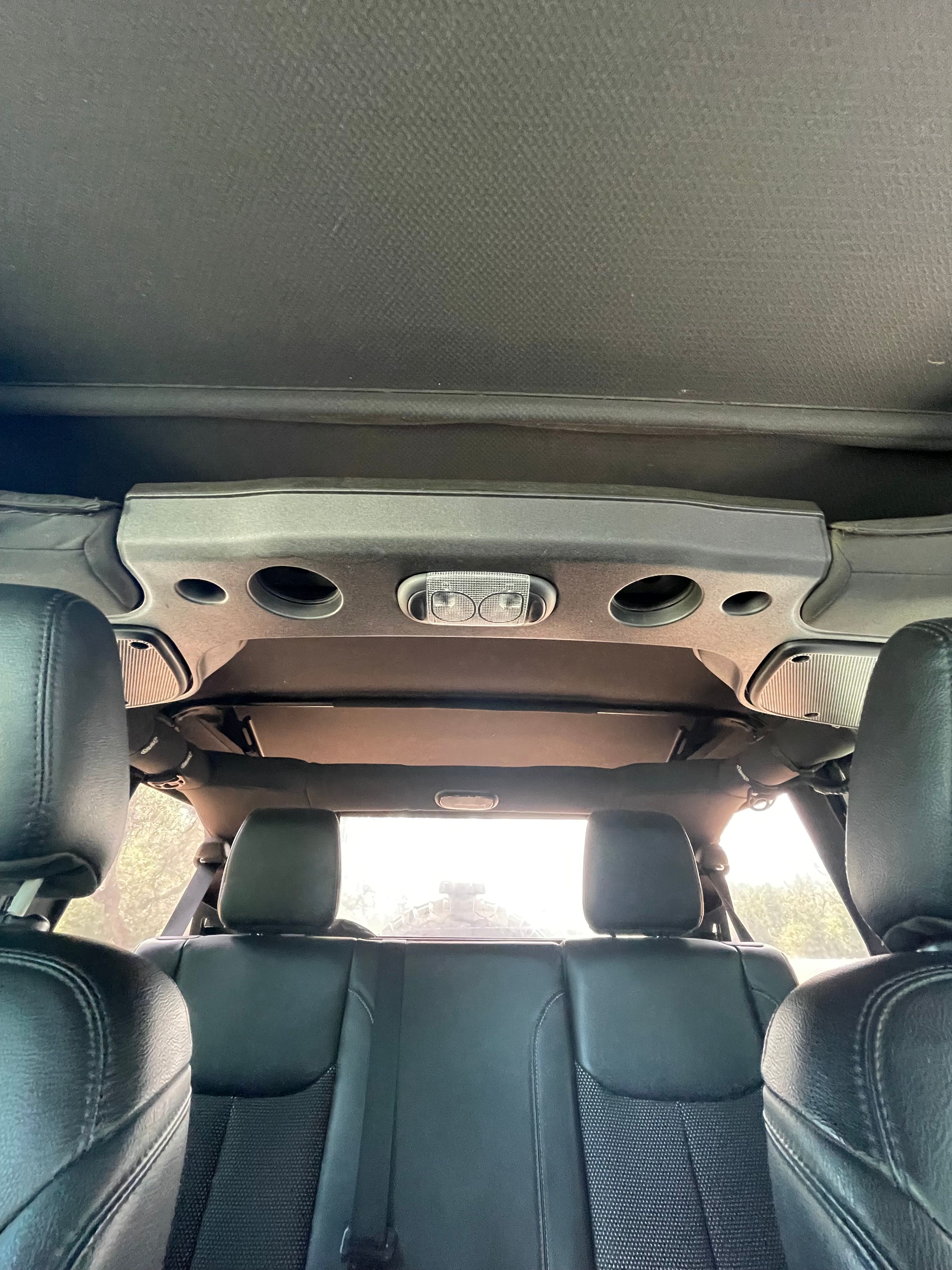 Used 2016 Jeep Wrangler Unlimited Sahara AWD/4WD image 13