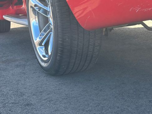 Used 2004 Chevrolet SSR Convertible Pickup 2D w/ Preferred Equipment Group image 10