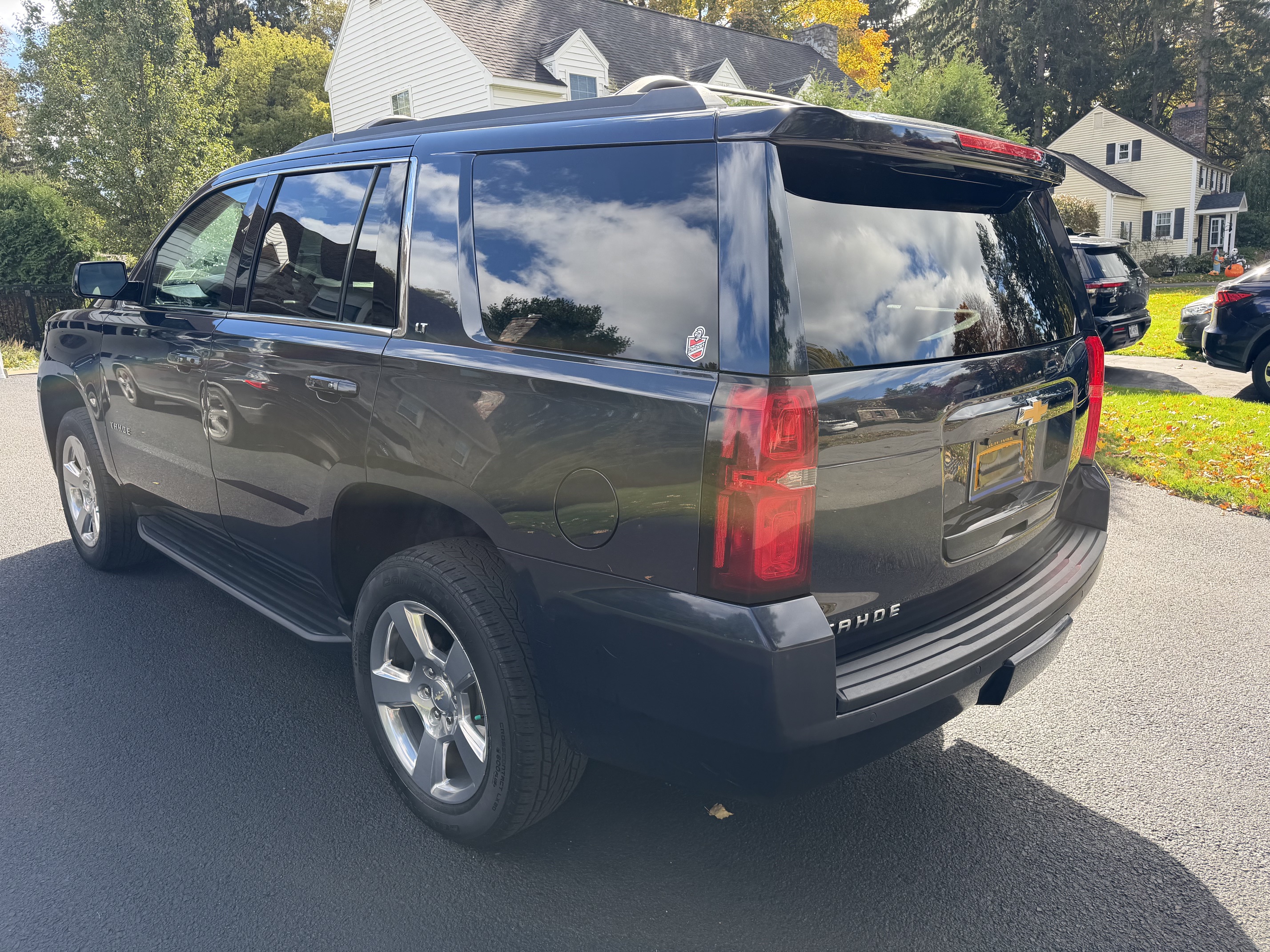 Used 2019 Chevrolet Tahoe LT AWD/4WD image 9