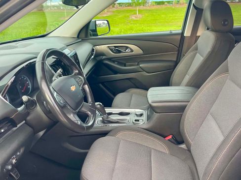 Used 2019 Chevrolet Traverse LT FWD image 11