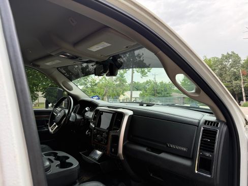 Used 2018 RAM 2500 Laramie AWD/4WD image 16