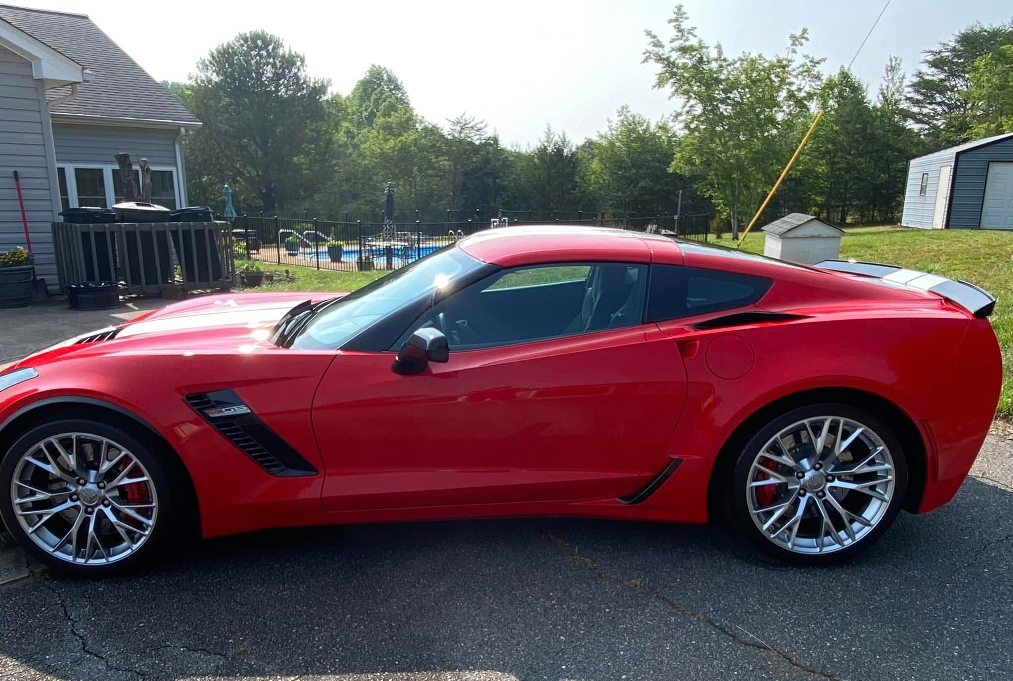 Used 2016 Chevrolet Corvette Z06 w/ 2LZ Preferred Equipment Group RWD image 5