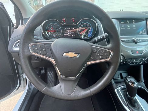 Used 2017 Chevrolet Cruze LT w/ Convenience Package FWD image 15