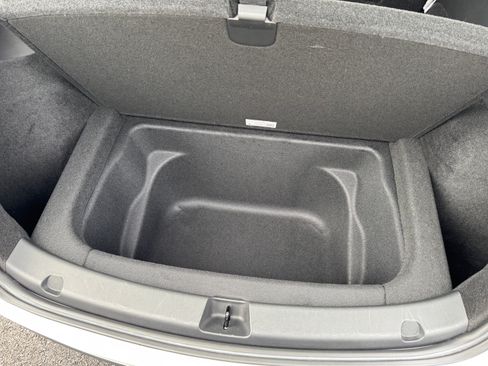 Used 2022 Tesla Model Y Performance image 17