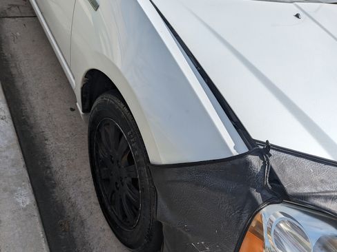 Used 2012 Mitsubishi Galant FE image 6