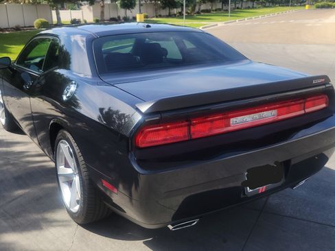 Used 2008 Dodge Challenger SRT8 RWD image 6