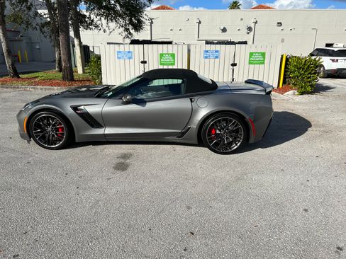 Used 2016 Chevrolet Corvette Z06 w/ 3LZ Preferred Equipment Group RWD image 12