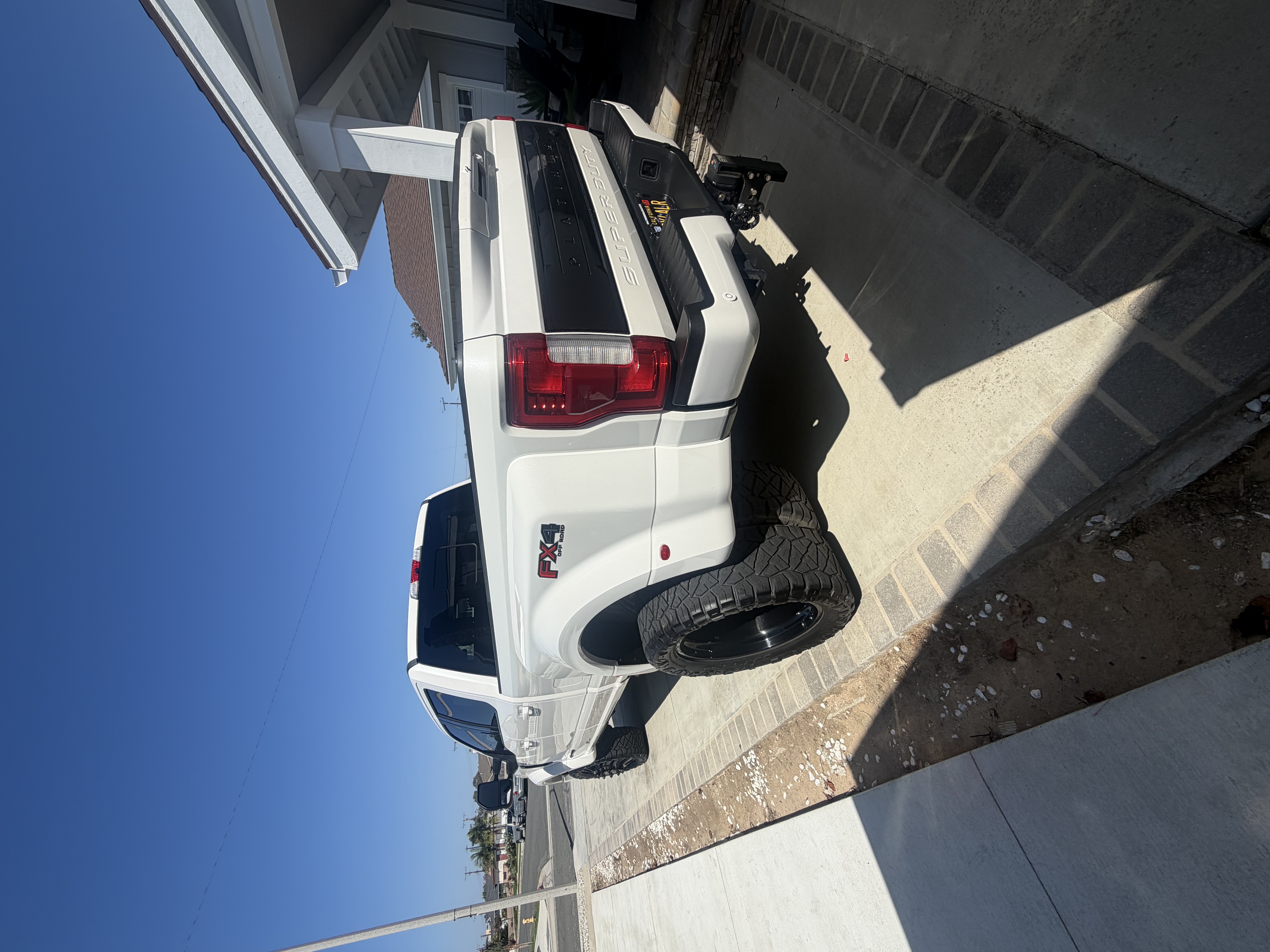 Used 2019 Ford F350 Platinum w/ Platinum Ultimate Package AWD/4WD image 6
