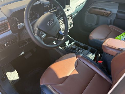 Used 2024 Ford Maverick Lariat image 11