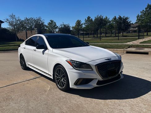 Used 2018 Genesis G80 3.3T Sport RWD image 13