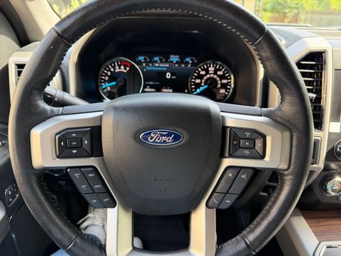 Used 2020 Ford F150 Lariat RWD image 1