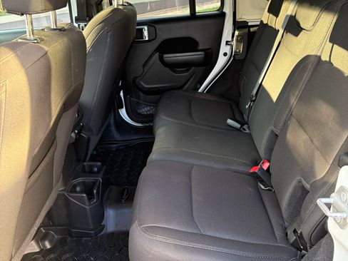 Used 2021 Jeep Wrangler Unlimited Sport image 9