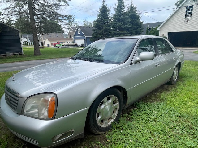 Used 2001 Cadillac De Ville w/ Comfort/Convenience Pkg FWD image 1