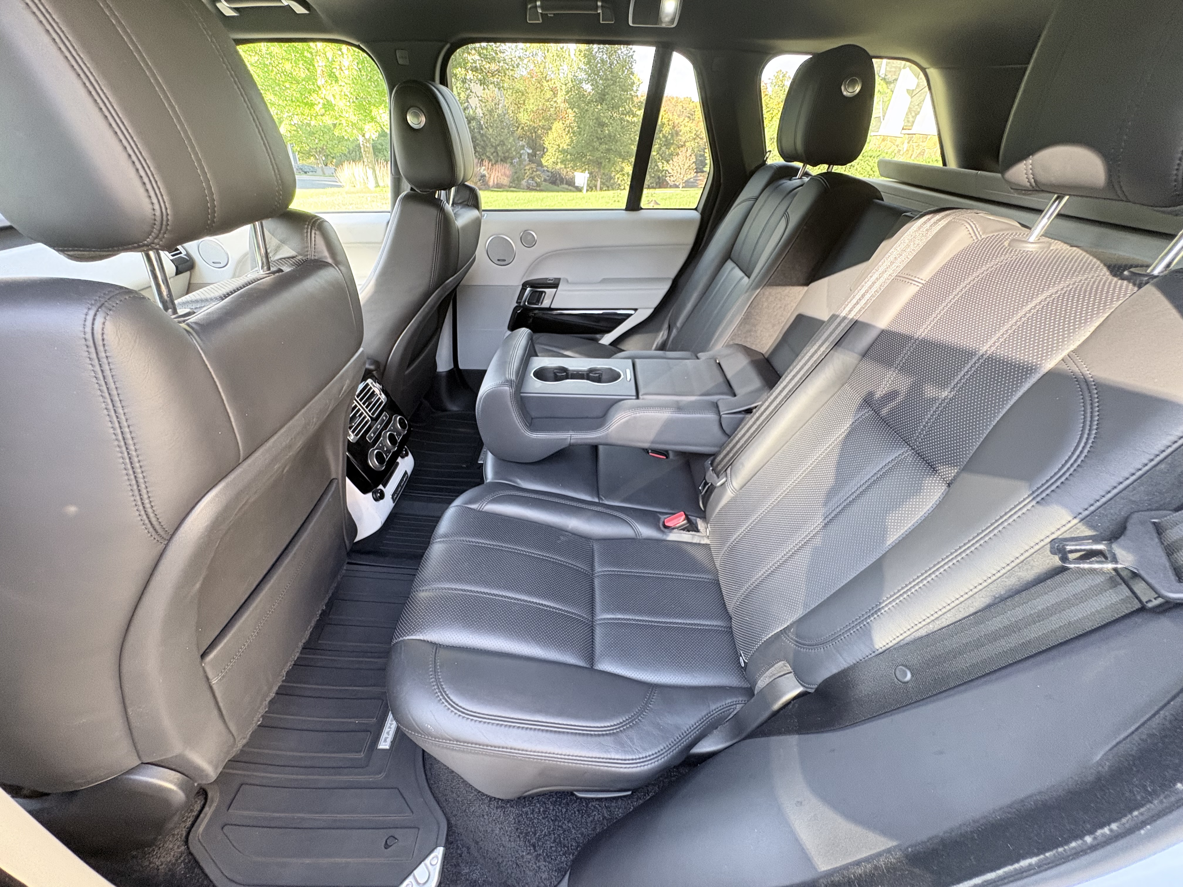 Used 2016 Land Rover Range Rover HSE AWD/4WD image 13