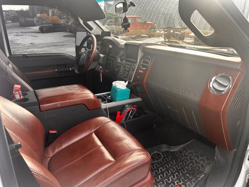 Used 2014 Ford F350 King Ranch w/ King Ranch w/Chrome Package image 12