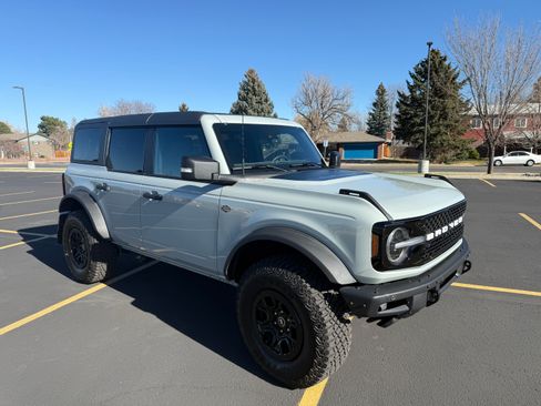 Used 2024 Ford Bronco Wildtrak image 9